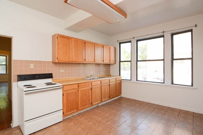 Foto del edificio - 3145 W Medill Ave