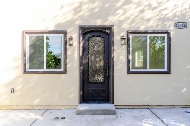 Foto del edificio - 17426 Roscoe Blvd