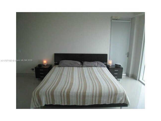 Foto del edificio - 60 SW 13th St