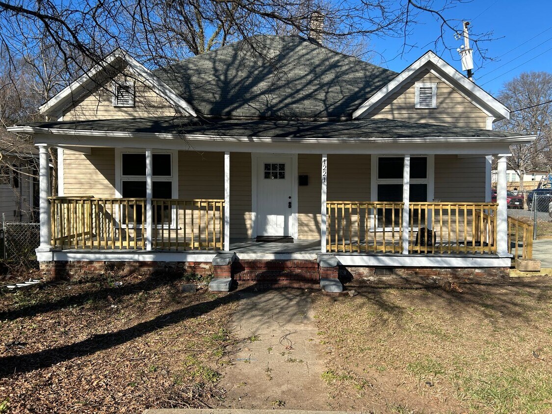 1221 Parkwood Ave, Charlotte, NC 28205 House Rental in Charlotte, NC