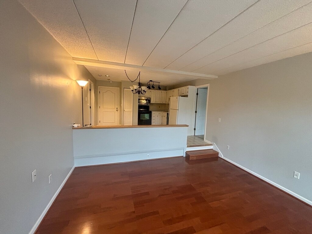 Foto principal - 160 Burkhall St