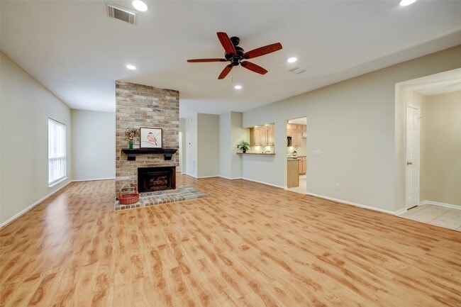 Building Photo - 60 W Indian Sage Cir