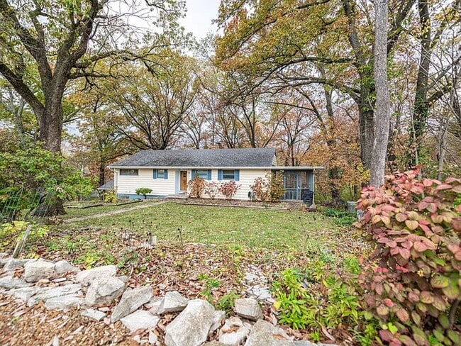 Building Photo - Marvelous 4 Bed 2.5 Bath House In Quarry H...