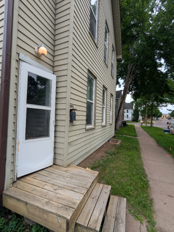 Primary Photo - 909 2nd Ave