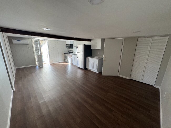 Foto del edificio - 5053 Speedway Rd