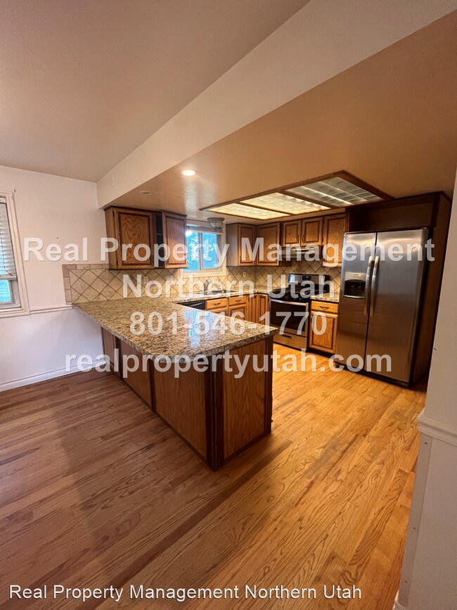 Foto del edificio - 5 br, 3 bath House - 1651 W. 1290 N.