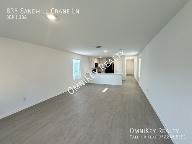 Foto del edificio - 835 Sandhill Crane Ln
