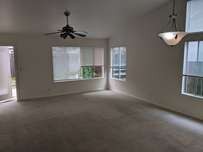 Building Photo - 6351 Fieldale Dr