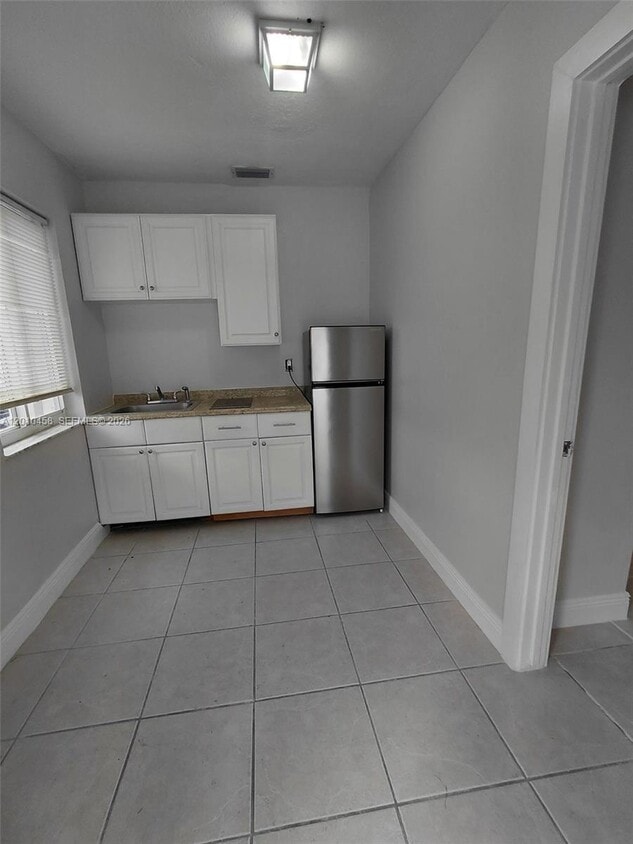 Foto del edificio - 7555 SW 28th Street Rd