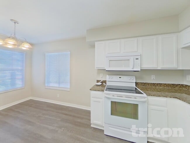 Building Photo - 31420 Triborough Dr