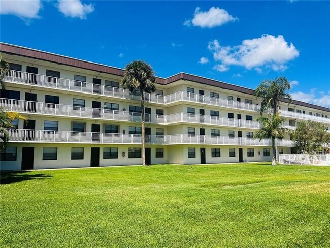 Foto del edificio - 500 NE 2nd St