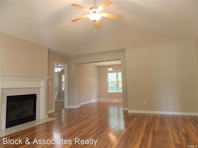Building Photo - 3 br, 2 bath House - 2506 Patton Lane