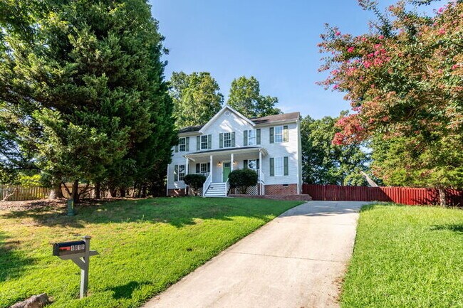 Foto del edificio - Beautiful 2-Story Home with Florida Room, ...