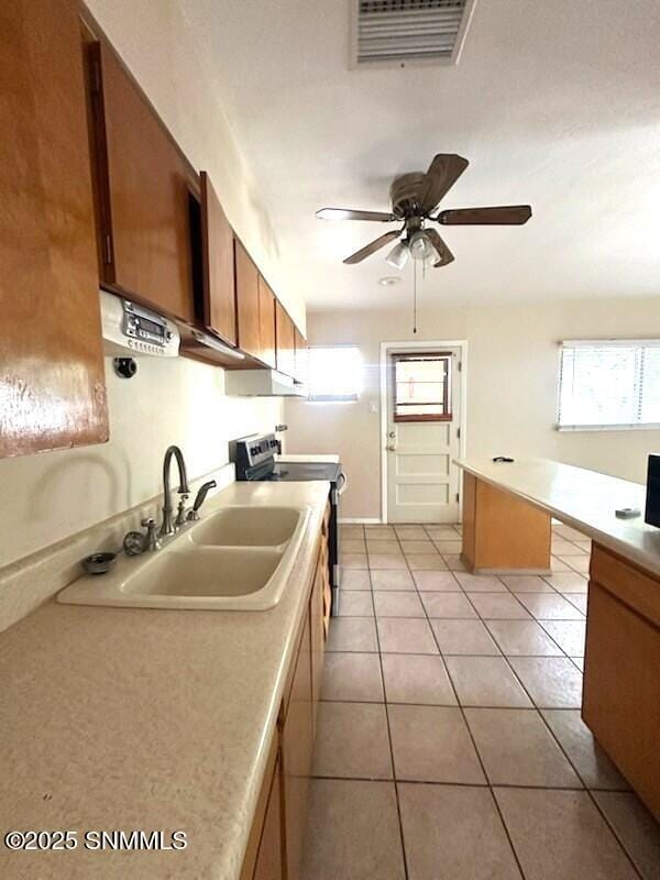 Foto del edificio - 1825 Anderson Dr