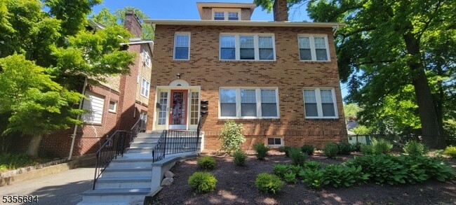 Building Photo - 30 Walnut Pkwy