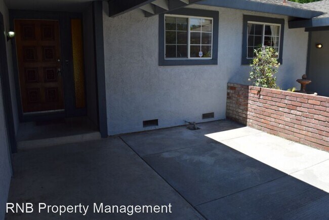 Foto del edificio - 2 br, 2 bath House - 6077 Beech Ave