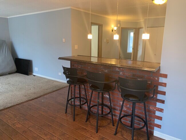 Building Photo - 655 Briar Hill Ln