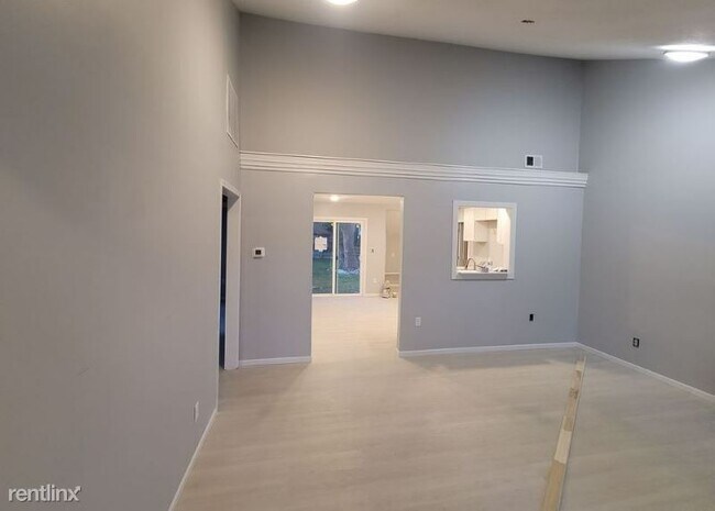 Building Photo - 3 br, 2 bath House - 522 w vineyard st