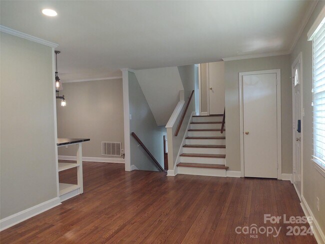 Foto del edificio - 3624 Moultrie St