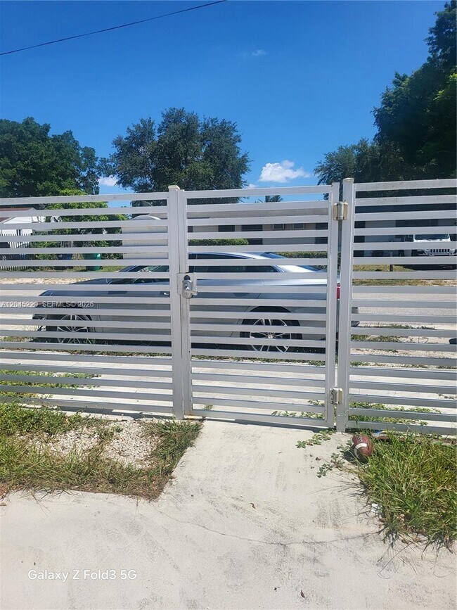 Foto del edificio - 2467 NW 95th Terrace