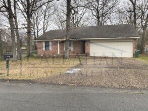 Building Photo - 205 Lynnewood Dr
