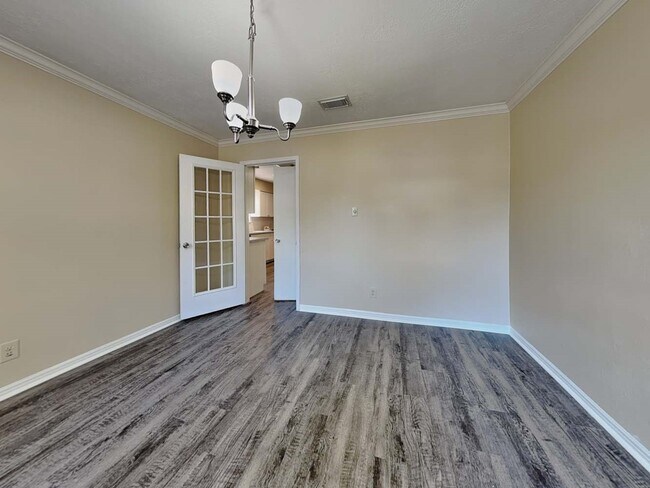 Foto del edificio - 1115 Misty Lea Ln