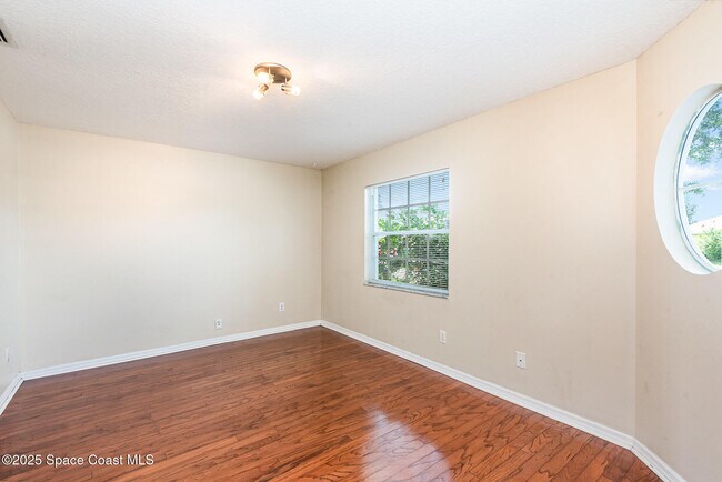 Building Photo - 4110 Bahama Ave