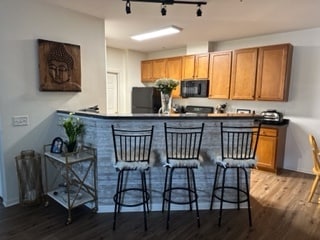 Kitchen Counter Bar - 250 Rosehall Dr