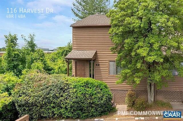 Primary Photo - 4 bed/3.5 bath townhome (available 7/10)