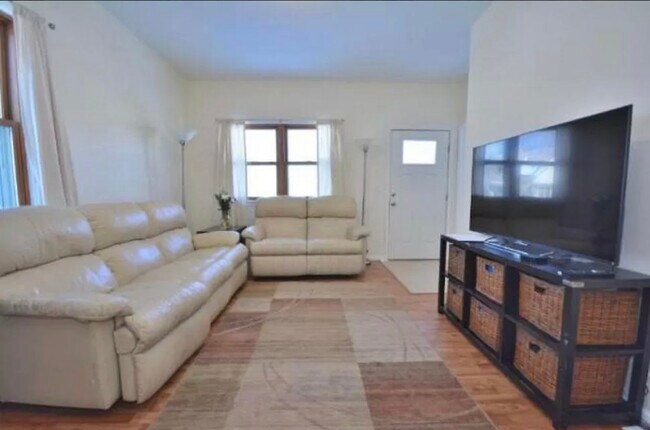 Living Room with open concept! - 1817 E Saint Francis Ave