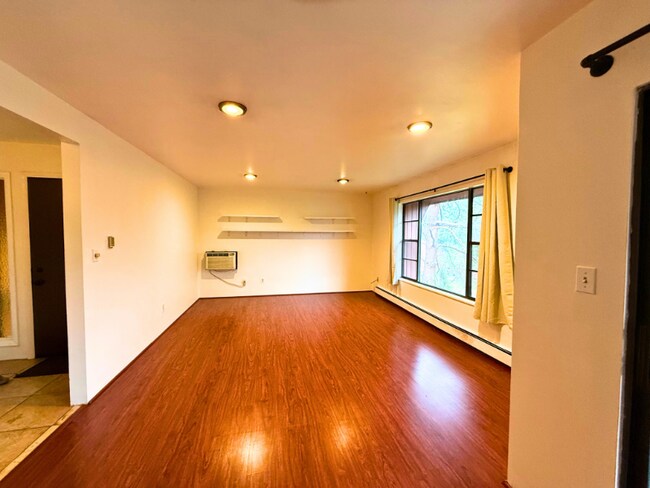 Foto del edificio - 1625 W Elizabeth St