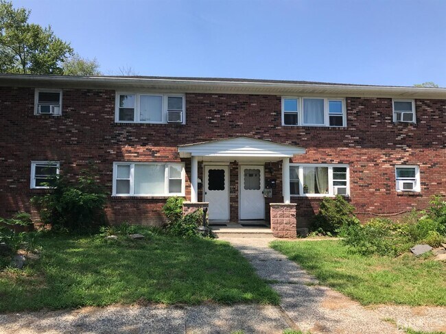 Building Photo - 105 Colletti Ct