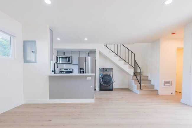 Building Photo - Andreo Avenue Residences