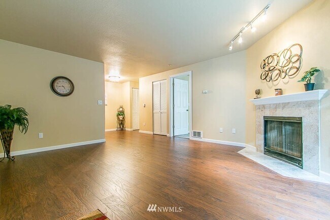 Foto del edificio - 1 Bedroom 1 Bathroom + Amenities in Mountl...