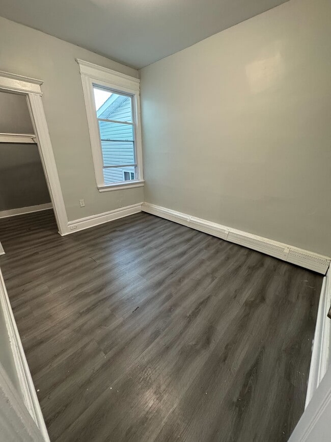 Building Photo - 75 Pierce St