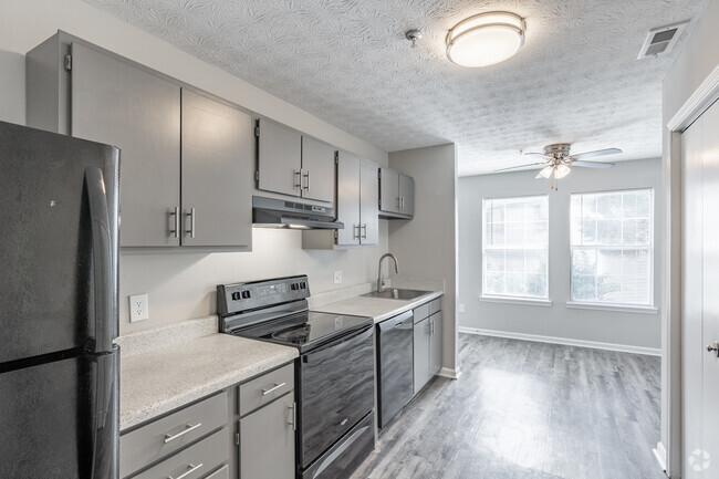 2BR, 2BA - 980SF Kitchen (Renovated) - Fieldcrest Walk