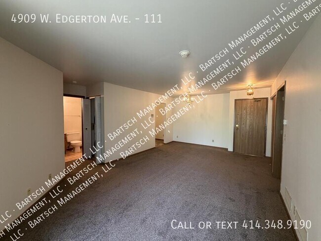 Foto del edificio - 4909 W Edgerton Ave