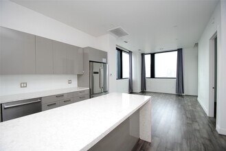 Building Photo - 1211 Caroline St