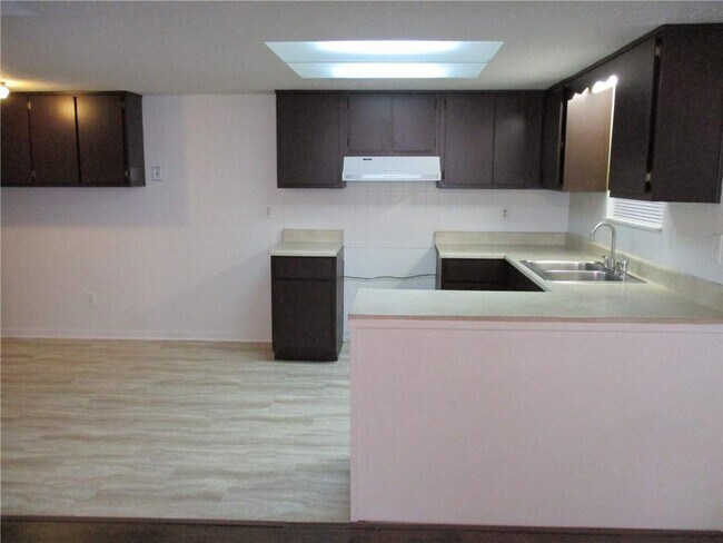 Foto del edificio - 102 Westcliff Center St
