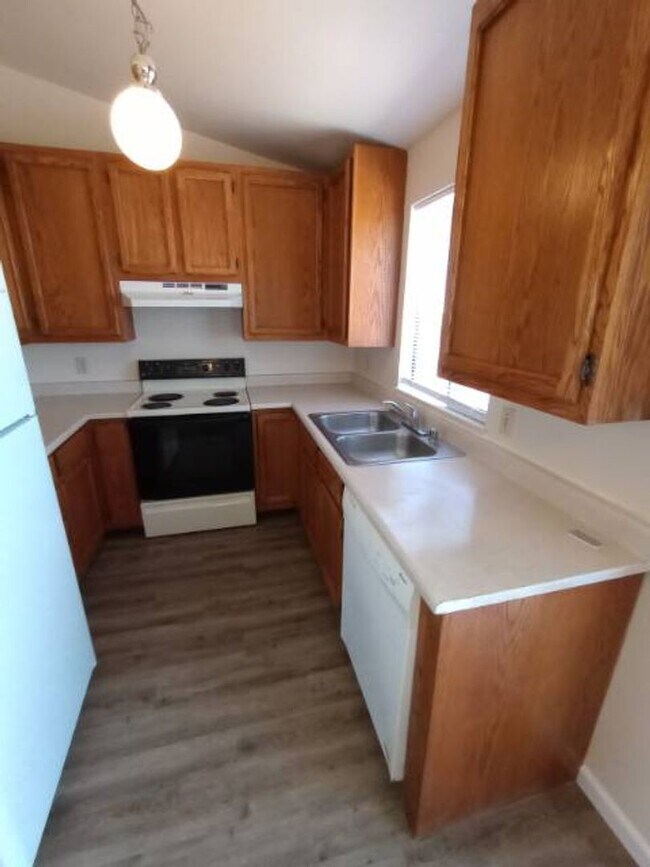 Foto del edificio - Timothy Way Duplex