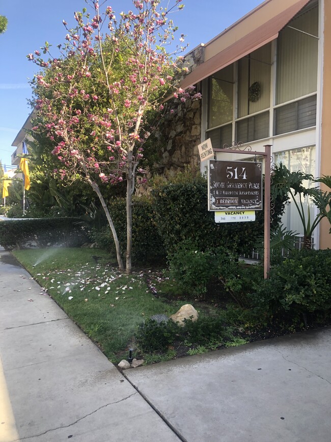 Building Photo - 514 S Gramercy Pl