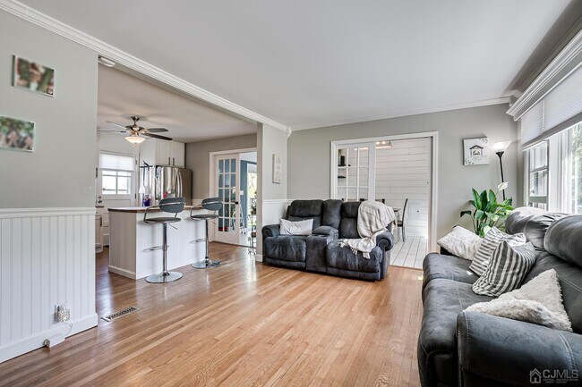 Building Photo - 10 Yuro Dr