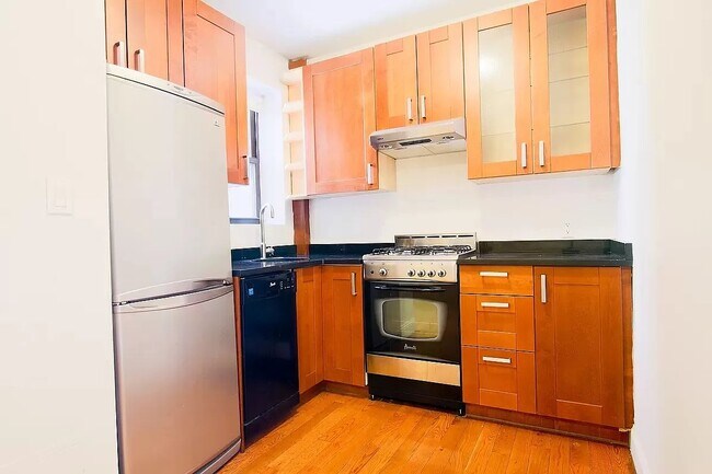 Foto del edificio - 107 Christopher Street