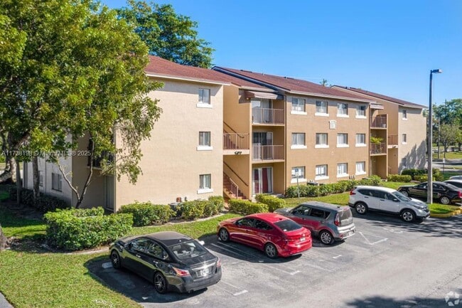 Spacious 1/1 Condo – Great Location! - Spacious 1/1 Condo – Great Location!