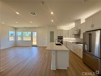 Building Photo - 109 Trask