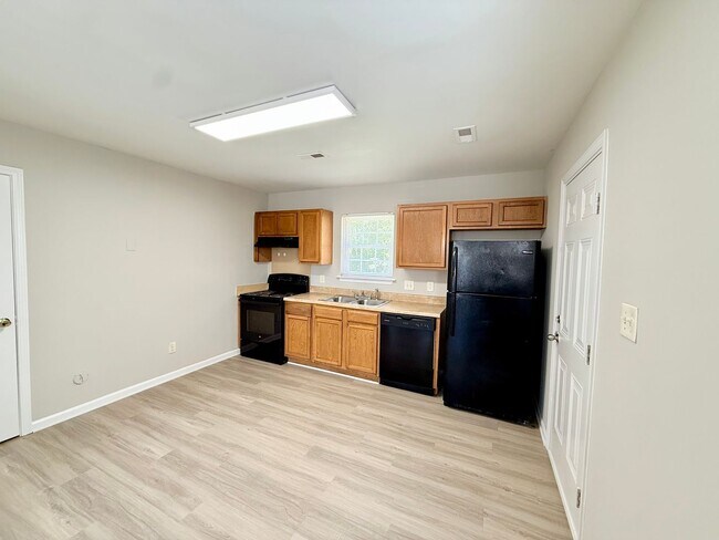 Foto del edificio - 3550 Crestridge Dr