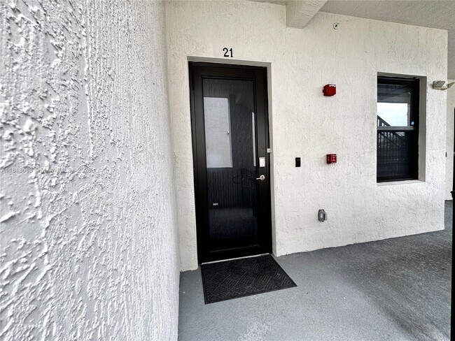 Building Photo - 8175 NW 104th Ave