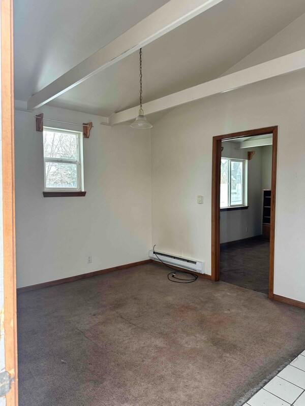 Foto principal - 3809 King Ave E