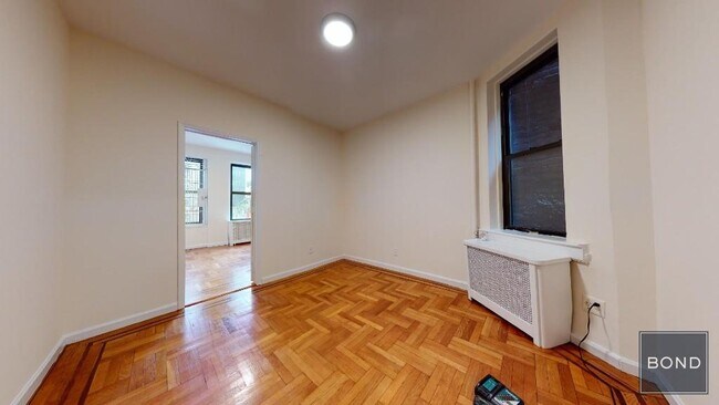 Foto del edificio - 228 E 36th St