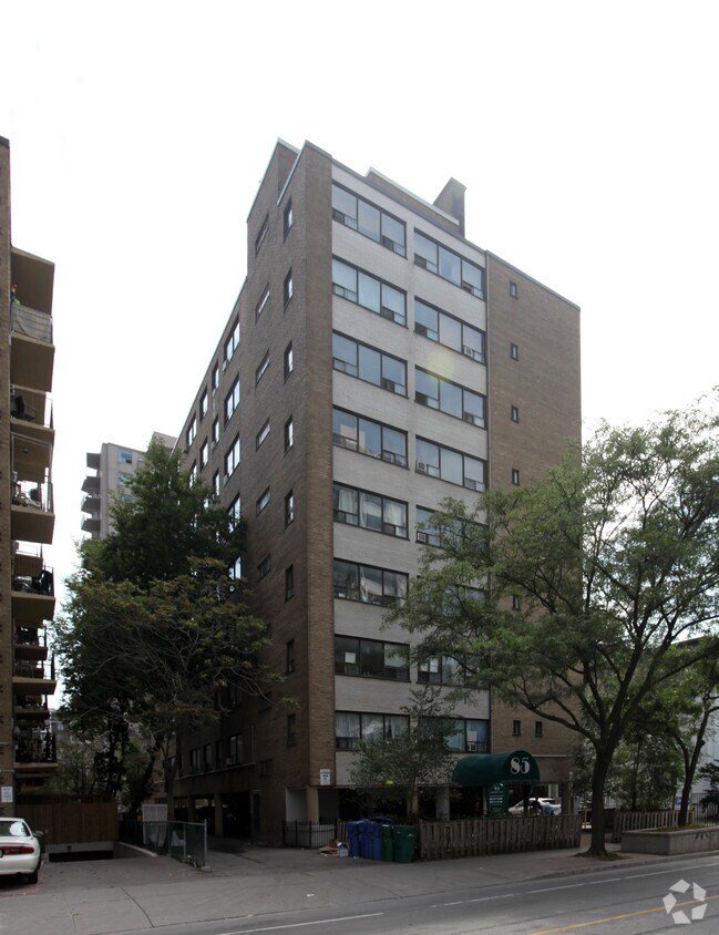 The Lincoln Apartments 85 Wellesley St E Toronto, ON